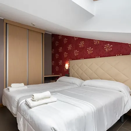 Apts Cueto 4a 2 Adultos 2 Ninos