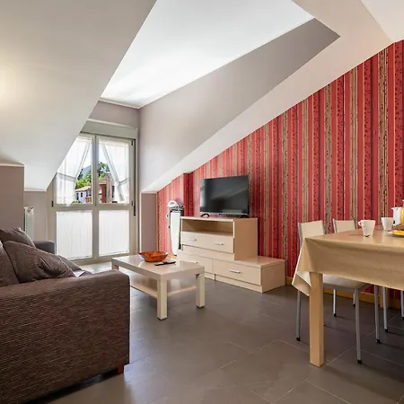 Apts Cueto 4a 2 Adultos 2 Ninos Apartment *